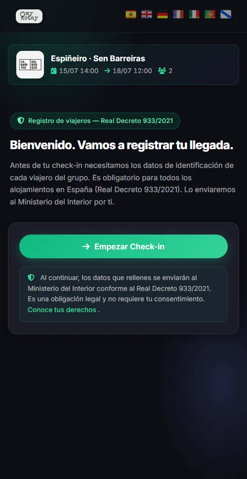 Pantalla de bienvenida del check-in con el aviso legal del Real Decreto 933/2021